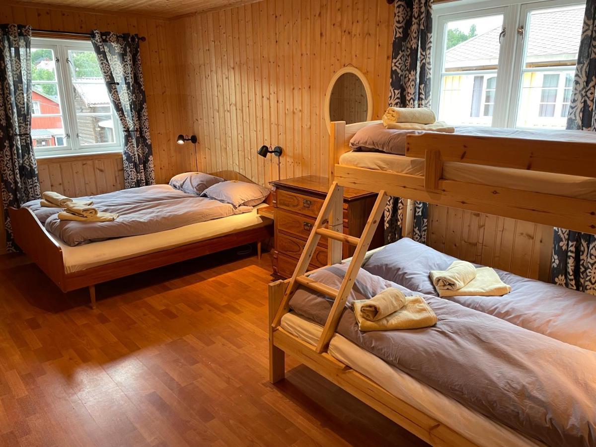 Kjerkgata 6 - Midt I Roros Sentrum Bagian luar foto